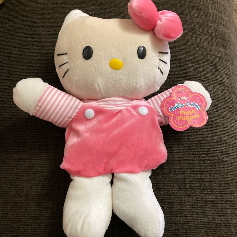 Hello Kitty puppet